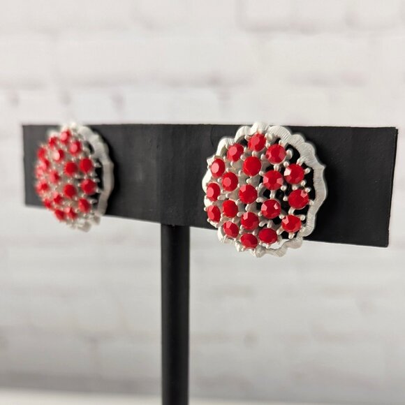 Vintage 50s/60s Red Bouquet Clip-on Earrings - Picture 4 of 7